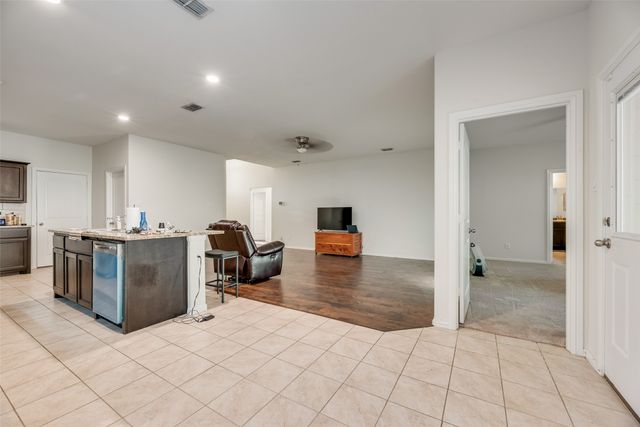 705 Ben Lake Trail, Fort Worth, TX 76120