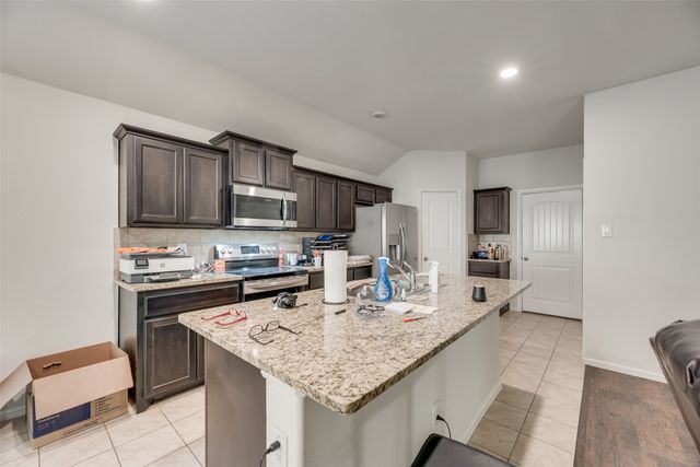 705 Ben Lake Trail, Fort Worth, TX 76120