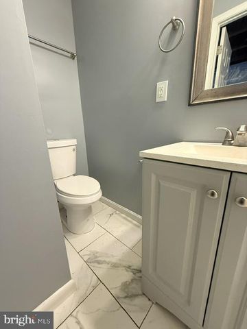 710 KINGSTON RD, Middle River, MD 21220