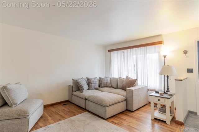 32373 Hampton Court, Fraser, MI 48026