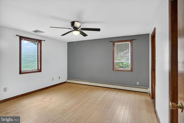 1117 GROSSTOWN RD, Pottstown, PA 19464