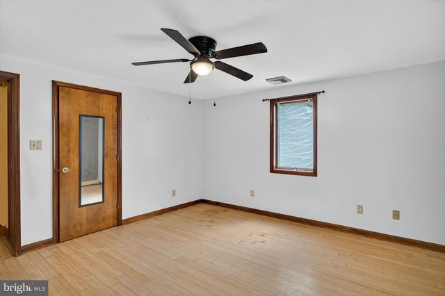 1117 GROSSTOWN RD, Pottstown, PA 19464
