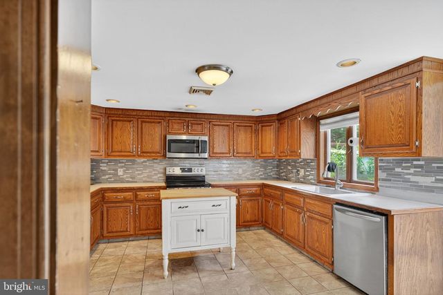 1117 GROSSTOWN RD, Pottstown, PA 19464