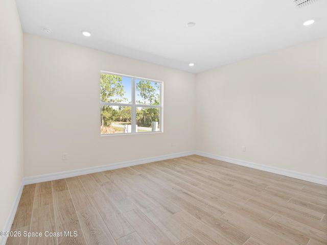 3164 Santa Cruz Avenue SE, Palm Bay, FL 32909