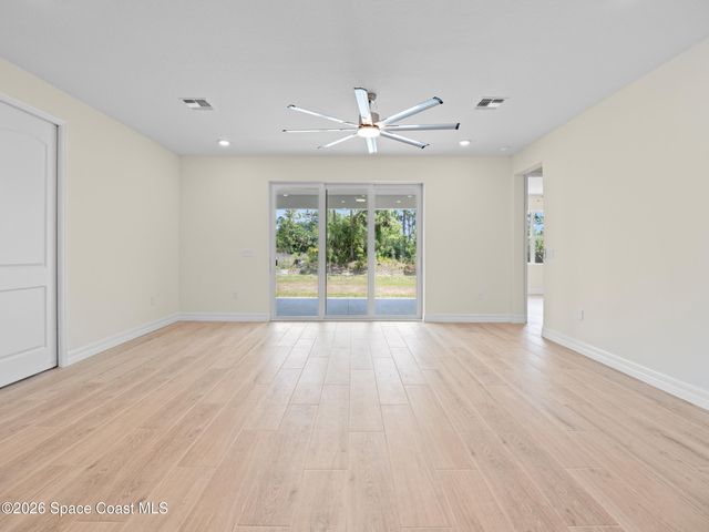 3164 Santa Cruz Avenue SE, Palm Bay, FL 32909