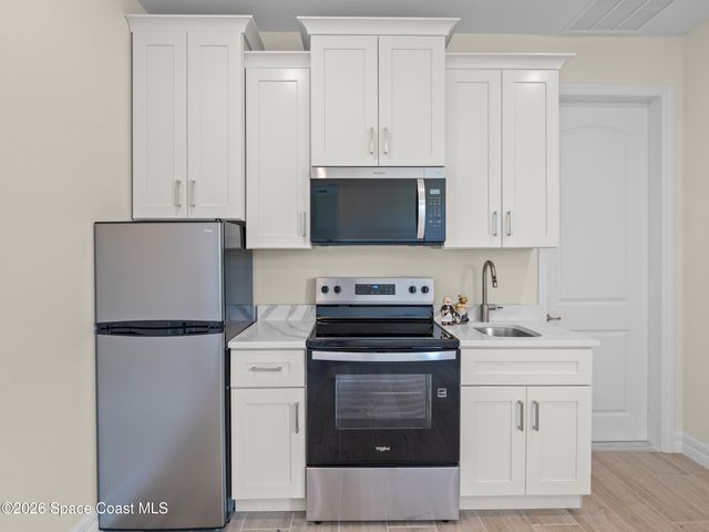 3164 Santa Cruz Avenue SE, Palm Bay, FL 32909