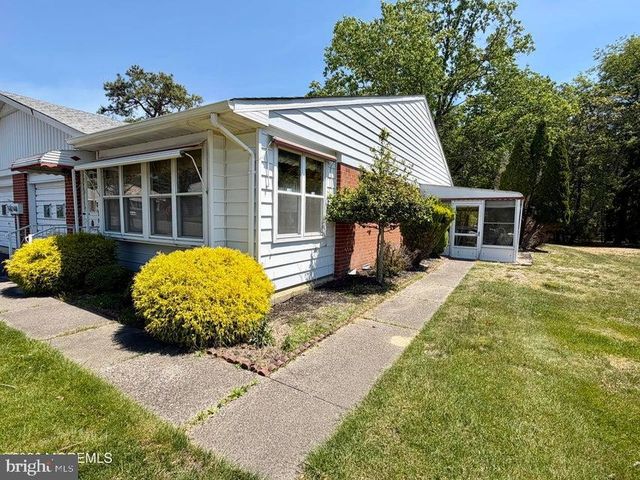 16 FRANKLIN LANE #B, Whiting, NJ 08759