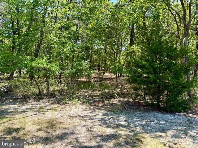 16 FRANKLIN LANE #B, Whiting, NJ 08759