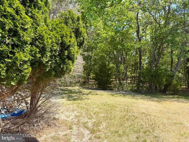16 FRANKLIN LANE #B, Whiting, NJ 08759