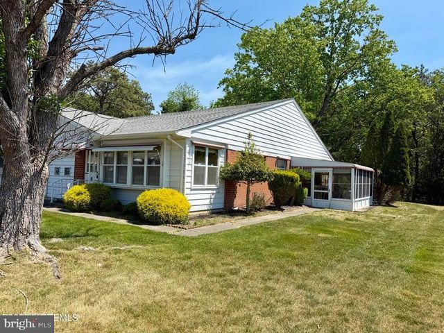 16 FRANKLIN LANE #B, Whiting, NJ 08759