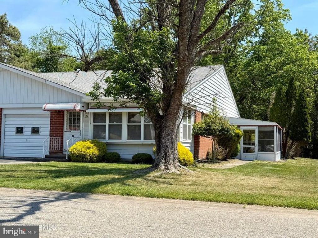 16 FRANKLIN LANE #B, Whiting, NJ 08759