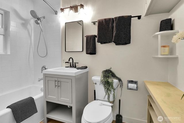 1021 Walnut Street, Edmonds, WA 98020