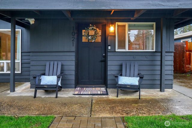 1021 Walnut Street, Edmonds, WA 98020