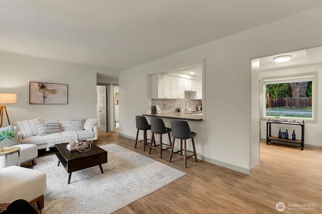 1021 Walnut Street, Edmonds, WA 98020