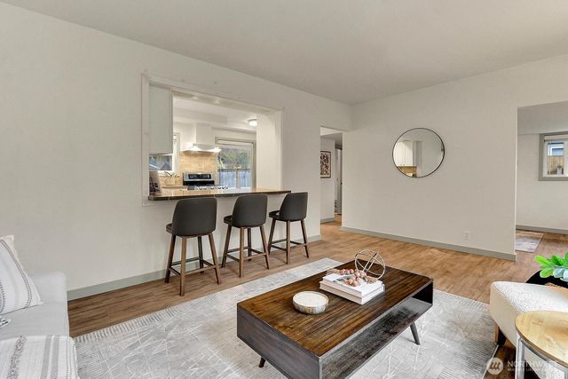 1021 Walnut Street, Edmonds, WA 98020