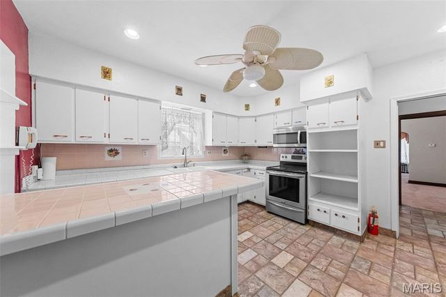 1514 Grape Avenue, St Louis, MO 63147