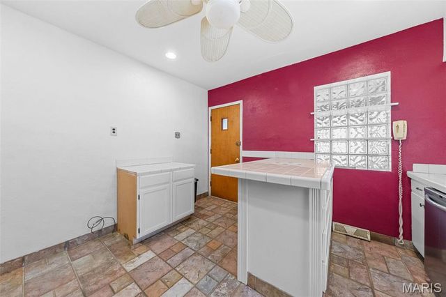 1514 Grape Avenue, St Louis, MO 63147