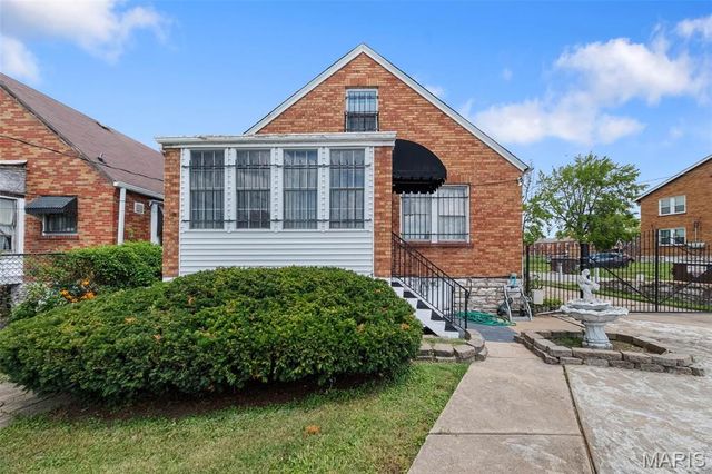 1514 Grape Avenue, St Louis, MO 63147