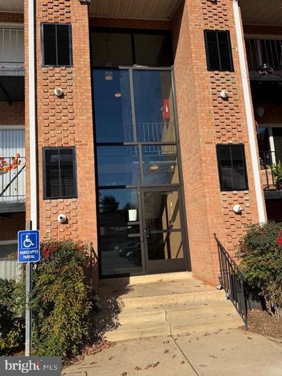 1805-B WILLIAM ST, Fredericksburg, VA 22401