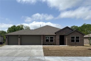 441 Maya Street, Prairie Grove, AR 72753