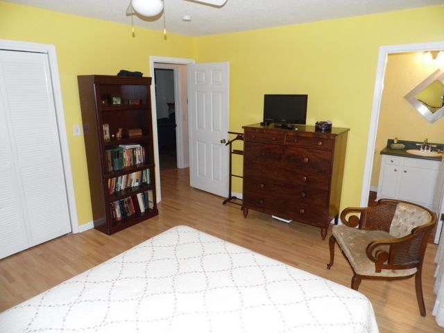 1107 Shoreview Drive, Seneca, SC 29672