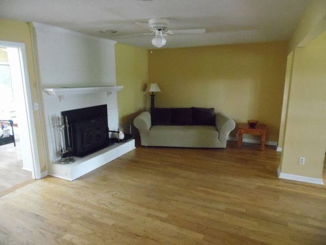 1107 Shoreview Drive, Seneca, SC 29672