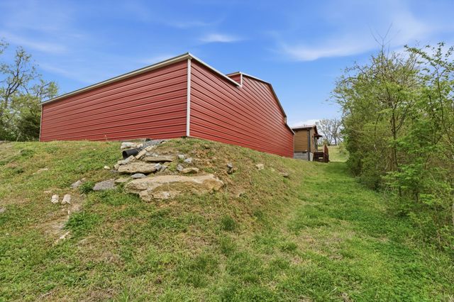 310 Larkin Springs Rd, Madison, TN 37115