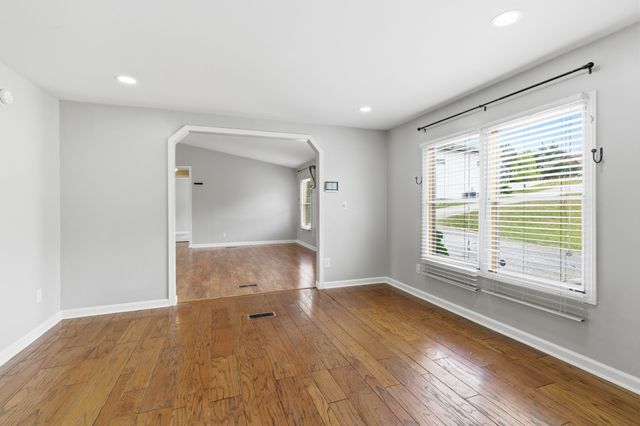 310 Larkin Springs Rd, Madison, TN 37115