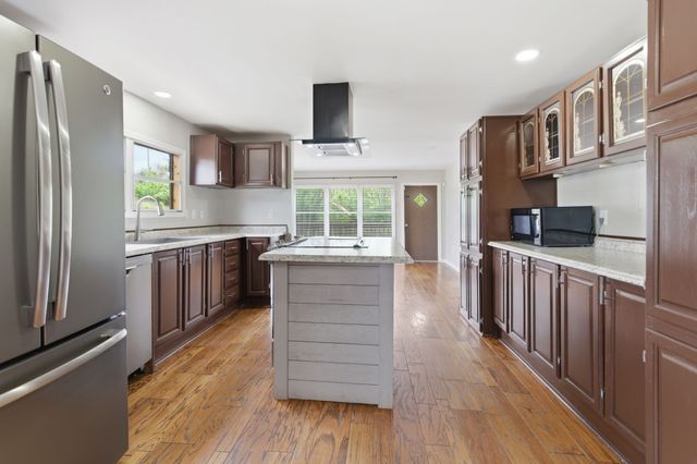 310 Larkin Springs Rd, Madison, TN 37115