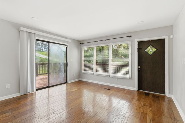 310 Larkin Springs Rd, Madison, TN 37115