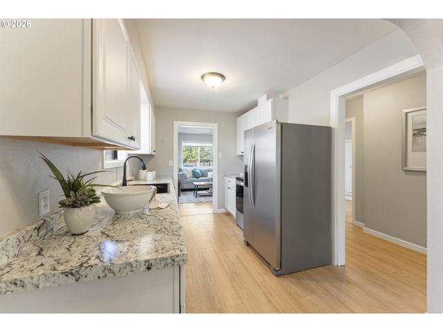 7915 N EXETER Ave, Portland, OR 97203