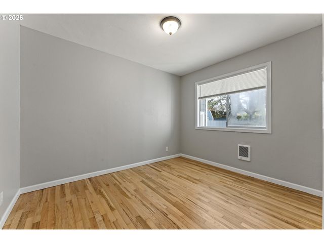 7915 N EXETER Ave, Portland, OR 97203