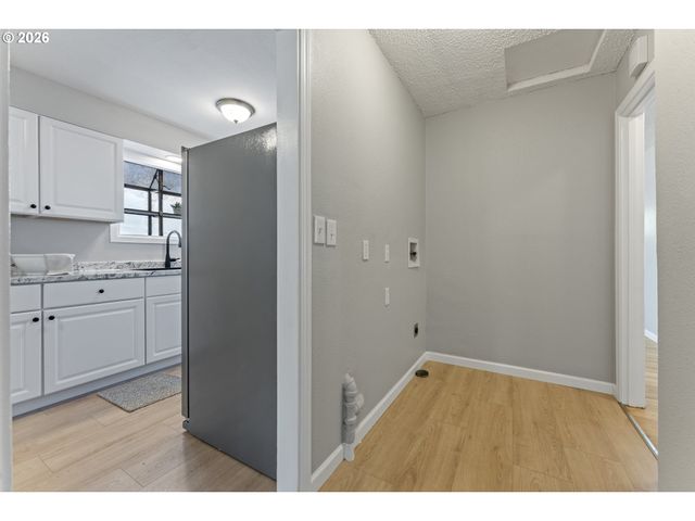 7915 N EXETER Ave, Portland, OR 97203