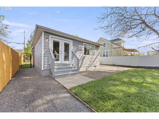 7915 N EXETER Ave, Portland, OR 97203