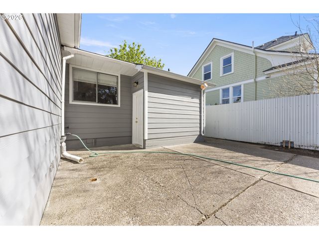 7915 N EXETER Ave, Portland, OR 97203