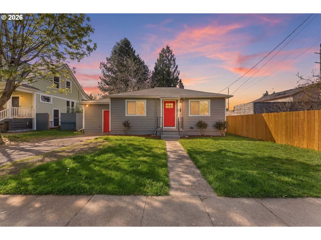 7915 N EXETER Ave, Portland, OR 97203