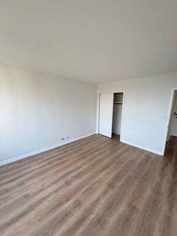 2970 N Lake Shore Drive 18D, Chicago, IL 60657