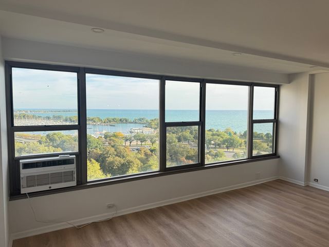 2970 N Lake Shore Drive 18D, Chicago, IL 60657