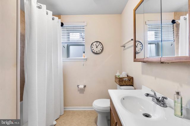 2520 S ISEMINGER ST, Philadelphia, PA 19148
