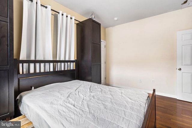 2520 S ISEMINGER ST, Philadelphia, PA 19148
