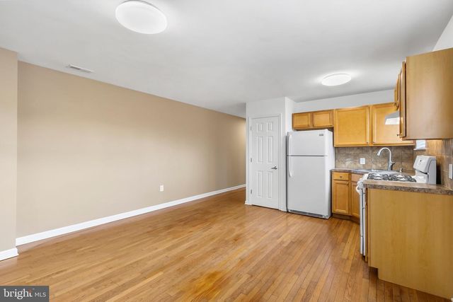 2520 S ISEMINGER ST, Philadelphia, PA 19148