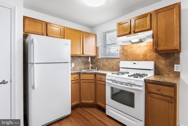 2520 S ISEMINGER ST, Philadelphia, PA 19148