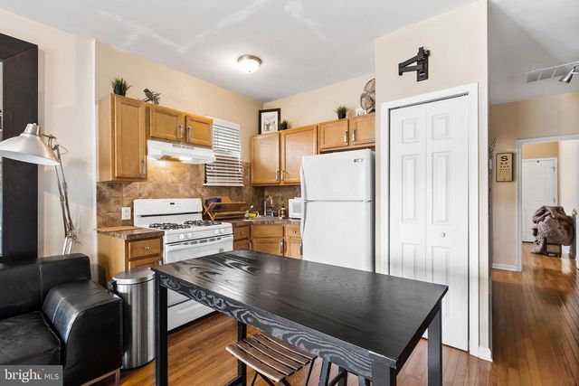 2520 S ISEMINGER ST, Philadelphia, PA 19148