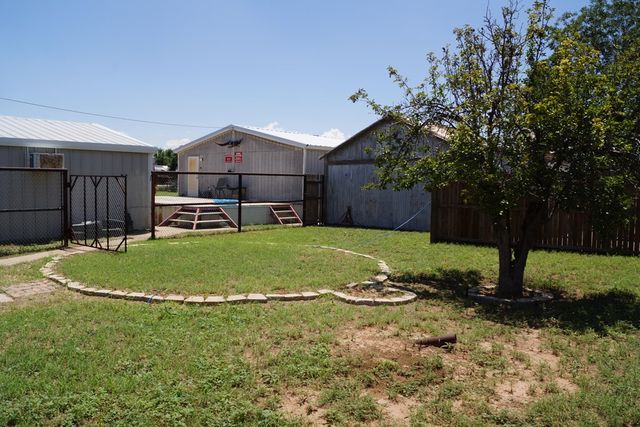 926 N Harolds Ave, Odessa, TX 79763