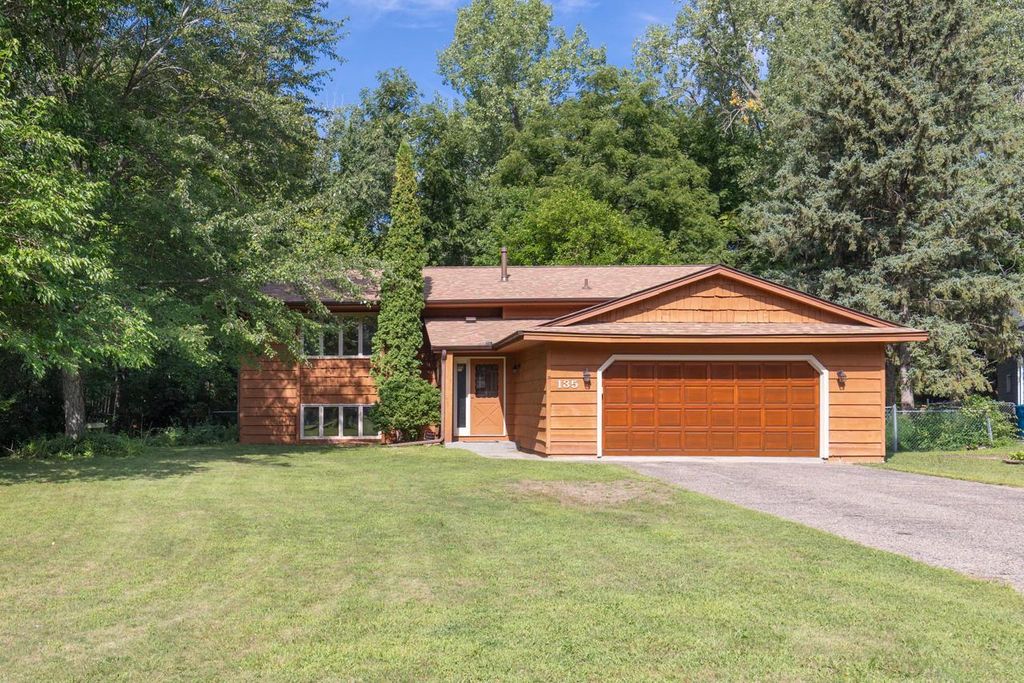 135 Pleasant Lane E, Excelsior, MN 55331 — exterior