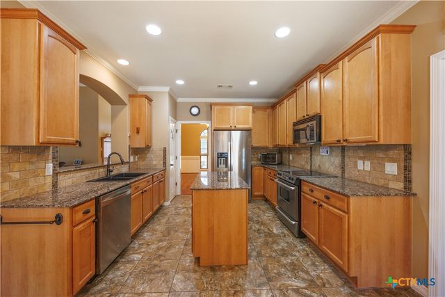 33 Branding Iron Drive, Belton, TX 76513