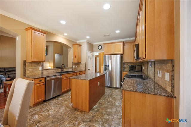 33 Branding Iron Drive, Belton, TX 76513