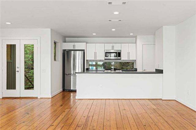 920 Memorial Drive SE 17, Atlanta, GA 30316