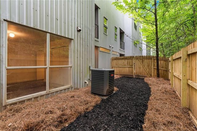 920 Memorial Drive SE 17, Atlanta, GA 30316