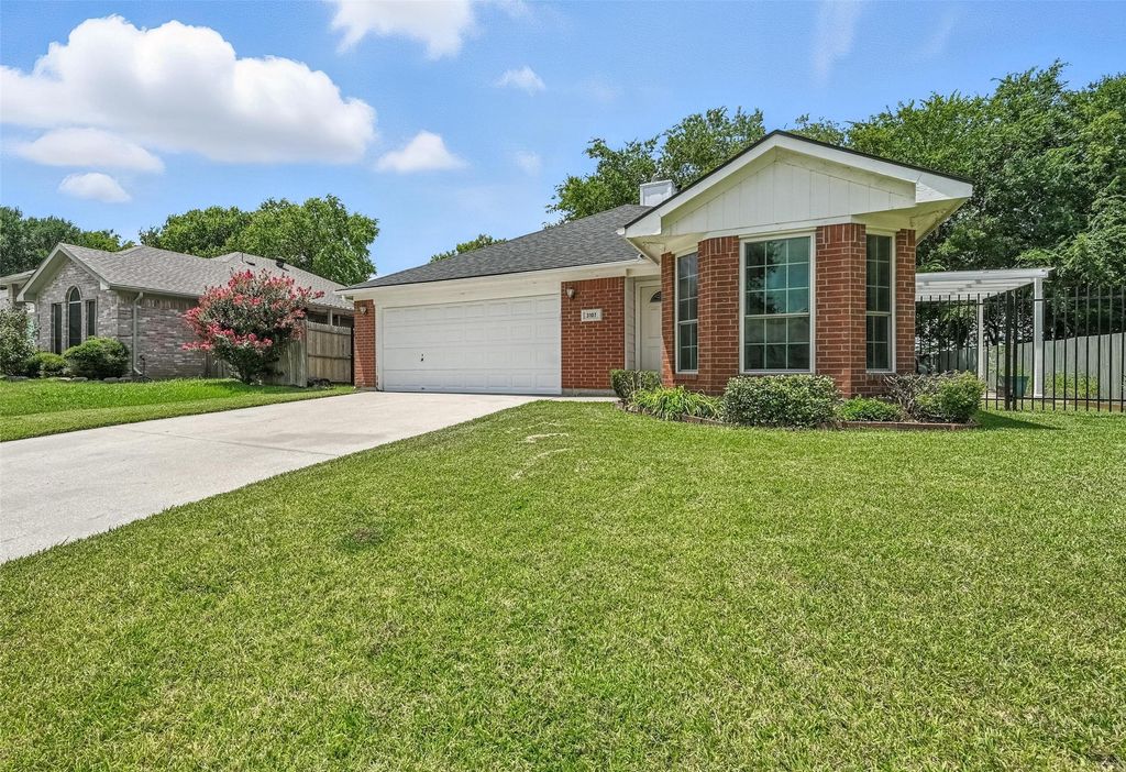 3107 Scenic Glen Drive, Mansfield, TX 76063